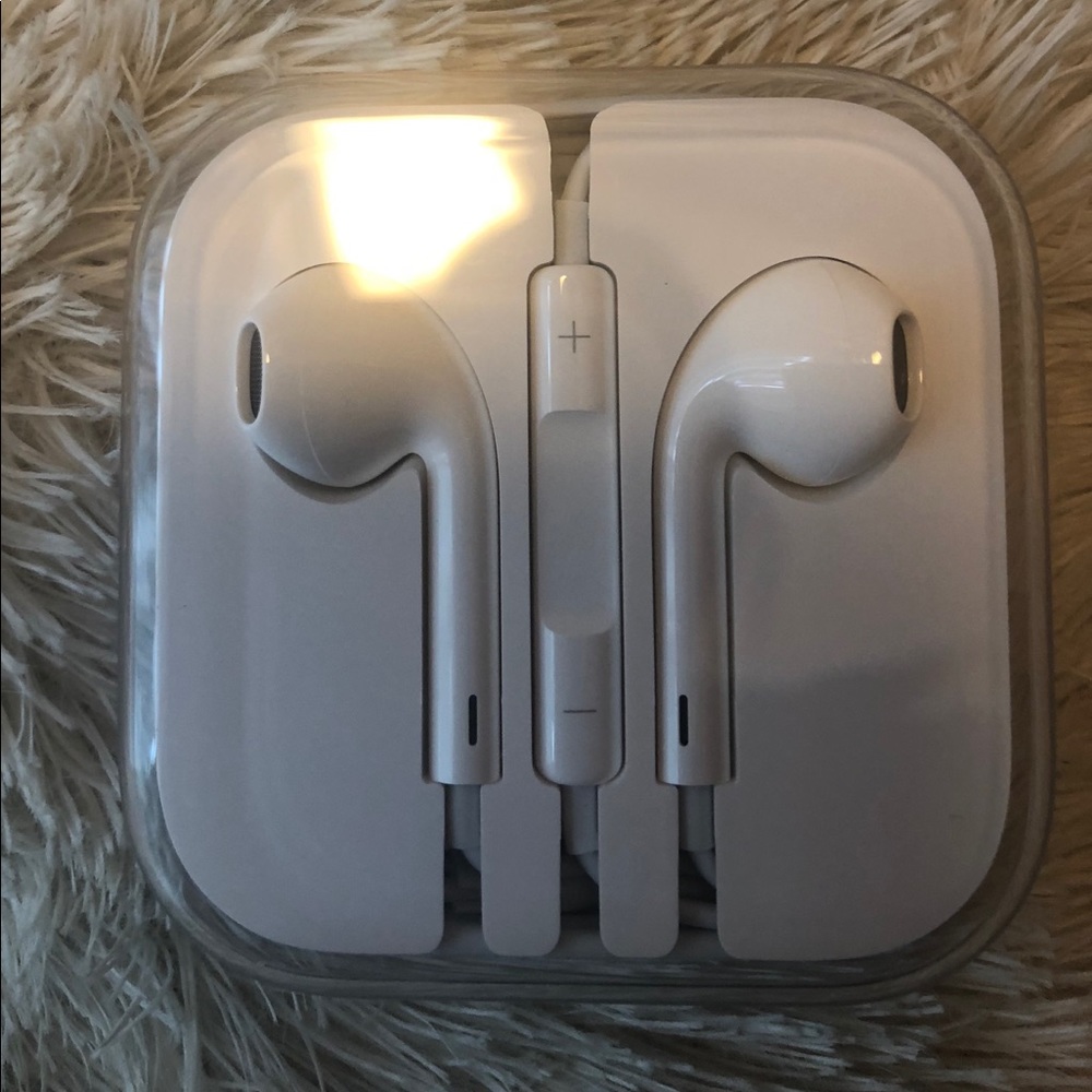 Brand new unopened Apple EarPods